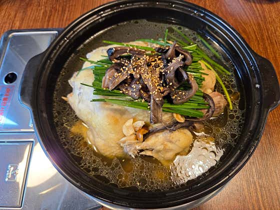 토종능이누룽지백숙 메뉴 사진(네이버)