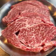 1++ 한우 꽃등심 100g 메뉴 사진(네이버)