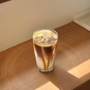 수제 바닐라빈 라떼 메뉴 사진(네이버)