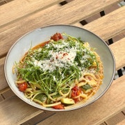 토마토 새우&제철나물 오일파스타 메뉴 사진(네이버)