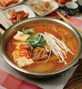 양푼이김치찌개 메뉴 사진(네이버)