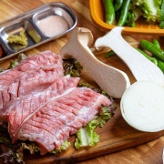 한돈 통 가브리살(100g) 메뉴 사진(네이버)