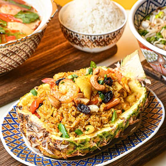 ゴールデンタイキッチンの料理・ドリンクの写真