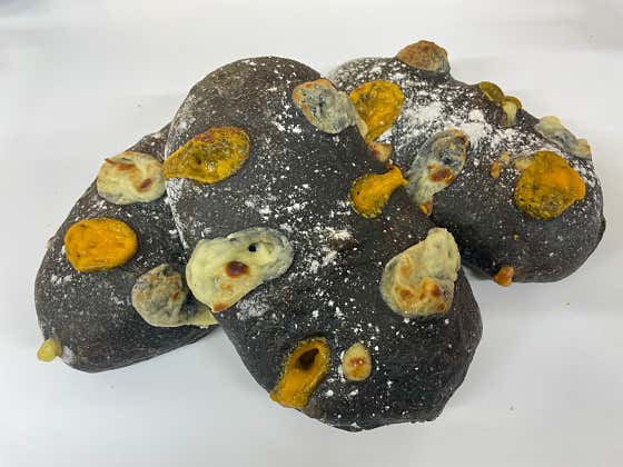 먹물 치즈 치아바타 메뉴 사진(네이버)