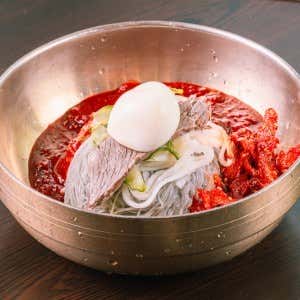 흑돈가 최고의 후식 자가제면 냉면 메뉴 사진(네이버)