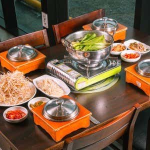 오랜만에 부모님과 점심은 한우버섯전골 메뉴 사진(네이버)