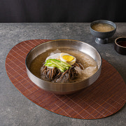 물n비빔막국수 메뉴 사진(네이버)