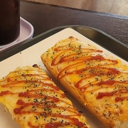 헝가리식 구운샌드위치 메뉴 사진(네이버)