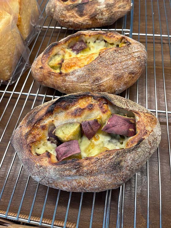 고구마&고다치즈 깜빠뉴 메뉴 사진(네이버)