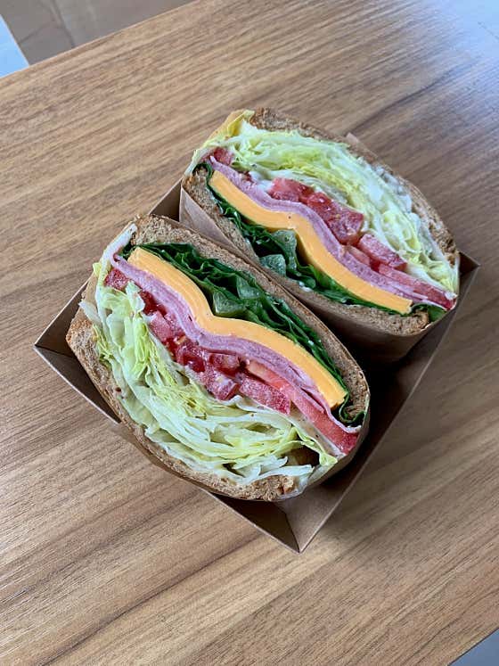 수제 햄 치즈 샌드위치 메뉴 사진(네이버)
