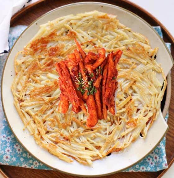 더덕감자전 (산더덕무침 반+감자채전) 메뉴 사진(네이버)
