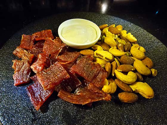 육포 & 견과 메뉴 사진(네이버)