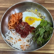 (점심특선)육회비빔밥 메뉴 사진(네이버)
