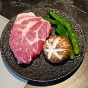 340정각 특상목살 170g 메뉴 사진(네이버)