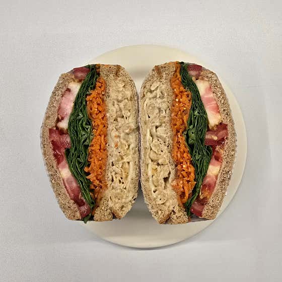 당근라페 병아리콩후무스 샌드위치 메뉴 사진(네이버)