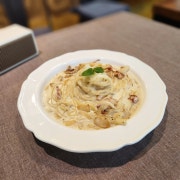 메콤베이컨크림파스타 메뉴 사진(네이버)