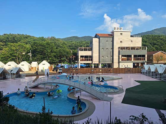 꾀꼬리산장 계곡 전경