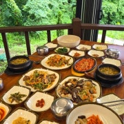 물레방아 한상정식(4인분) 메뉴 사진(네이버)