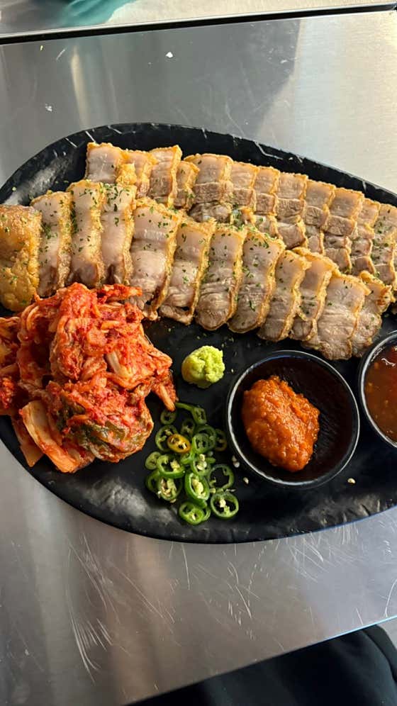 수육튀김 메뉴 사진(네이버)