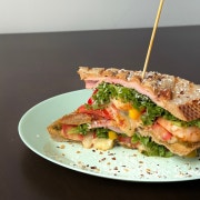 칠리 새우 파니니 메뉴 사진(네이버)