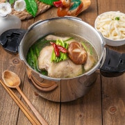 한방 압력솥 닭 한마리 전골(강추!) 메뉴 사진(네이버)