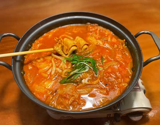 대패삼겹 김치 우동 전골 메뉴 사진(네이버)