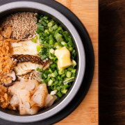 참돔관자 솥밥 메뉴 사진(네이버)
