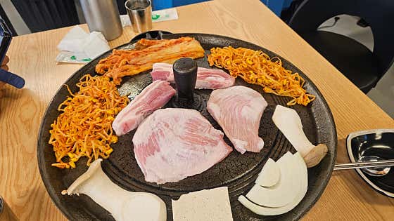 싹쓰리솥뚜껑김치삼겹살 구리갈매CGV점 · 네이버 지도·플레이스 10