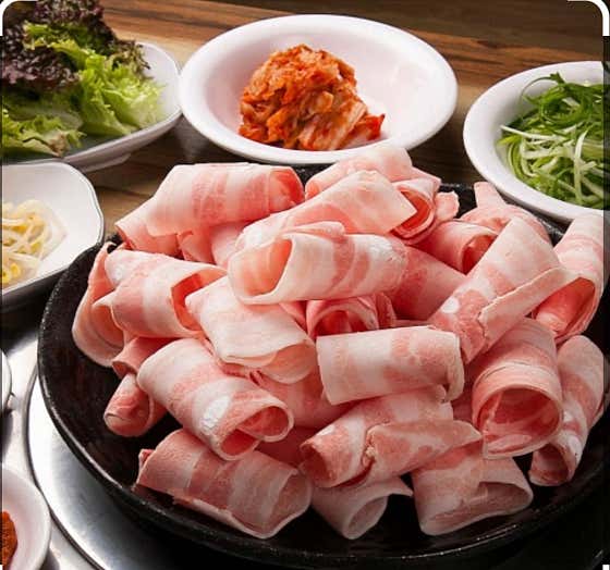 대패삼겹(100g) 메뉴 사진(네이버)
