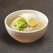 물냉면 메뉴 사진(네이버)