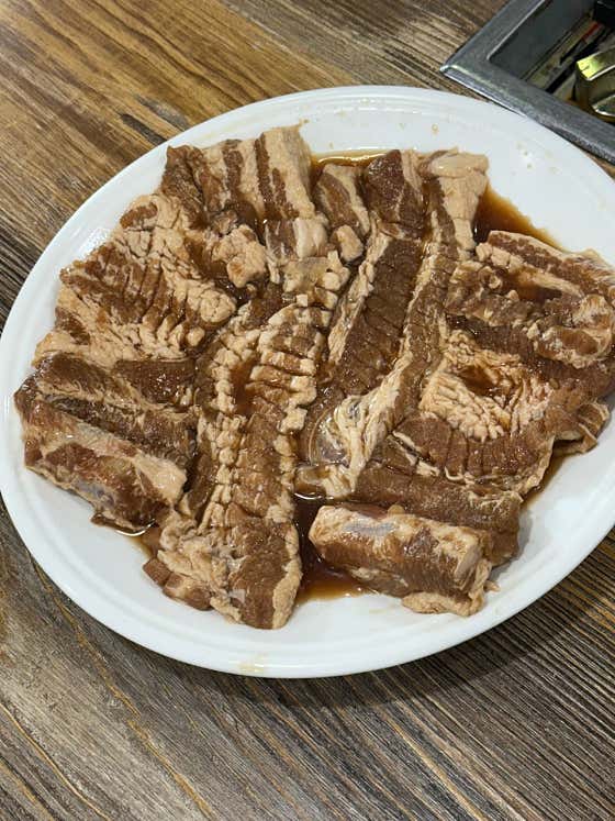 수제 돼지양념갈비(200g) 메뉴 사진(네이버)