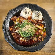 쭈꾸미삼겹덮밥 메뉴 사진(네이버)