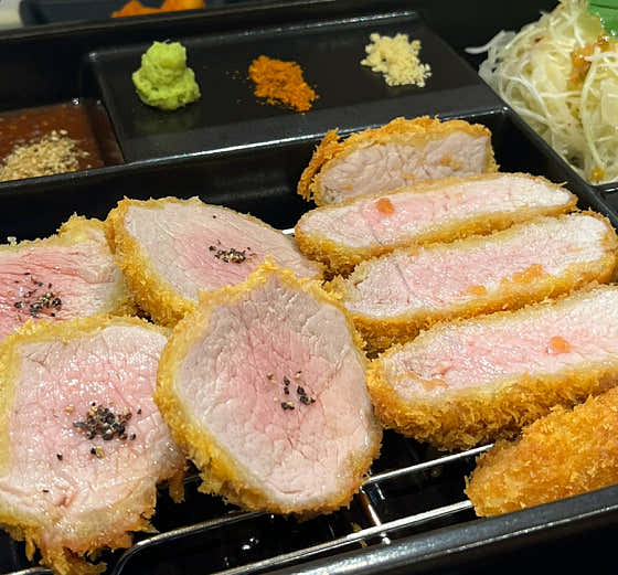 ボムカツ 江南本店の料理・ドリンクの写真