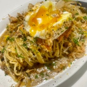 [10월]연어+수란 시오콘부파스타 메뉴 사진(네이버)