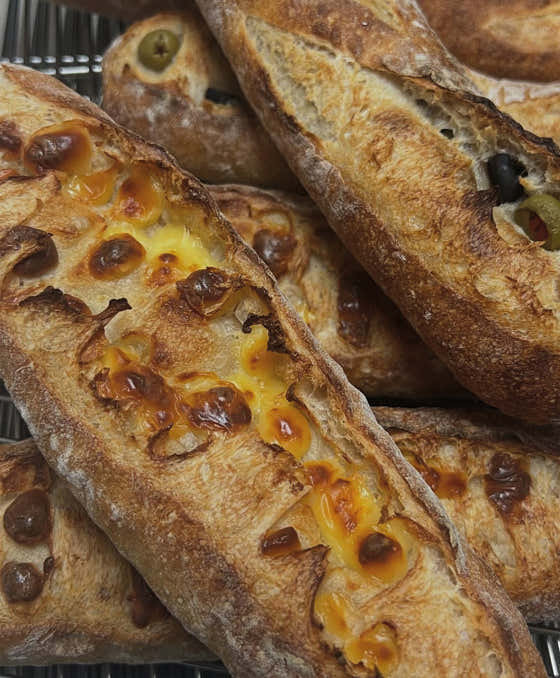 롤롤치즈바게트 메뉴 사진(네이버)