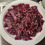 생고기(육사시미) 300g 메뉴 사진(네이버)