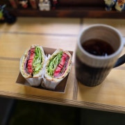 샌드위치 커피 셋트(테이크아웃시) 메뉴 사진(네이버)