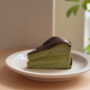 말차 바스크 치즈케이크 메뉴 사진(네이버)