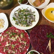 [3~4인]생고기+육회+산낙지 메뉴 사진(네이버)