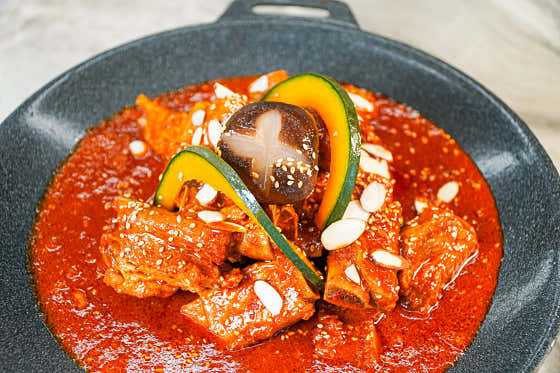 매콤-한 돼지갈비찜(큰대) 메뉴 사진(네이버)