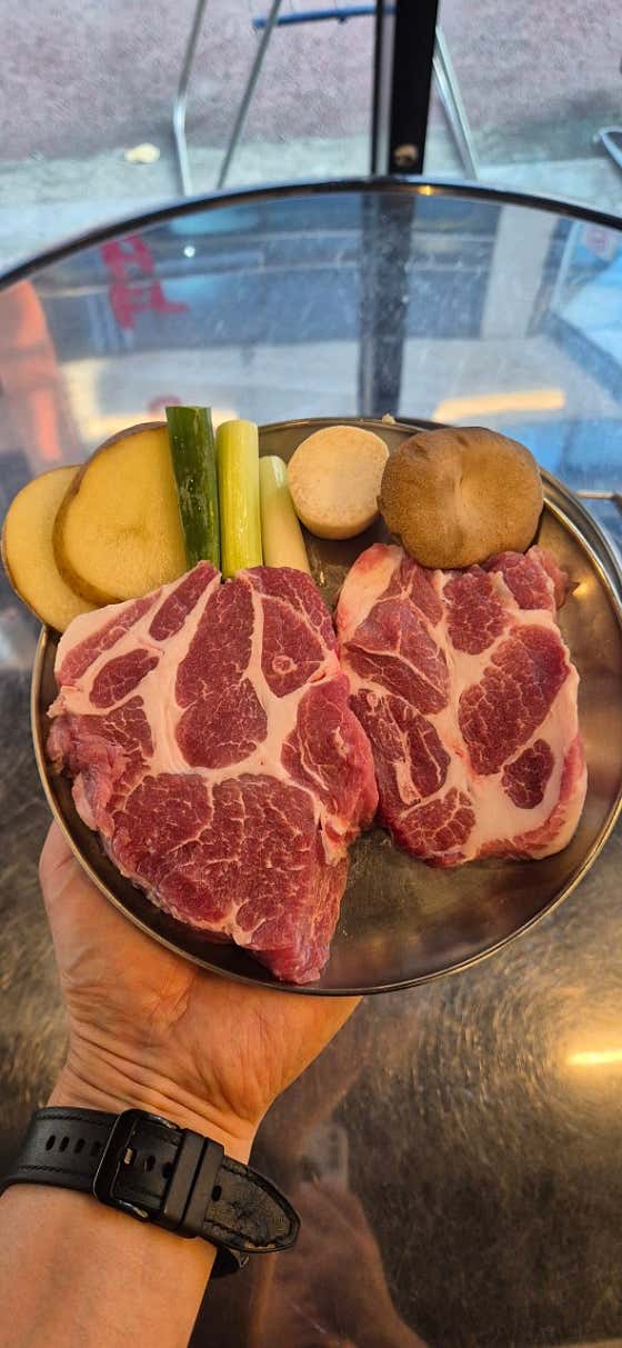 돼지목살 메뉴 사진(네이버)
