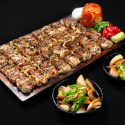 [합 시그니처] 수육튀김(900g) 메뉴 사진(네이버)