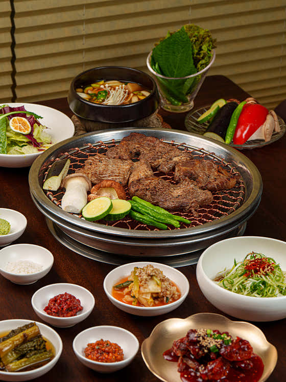 커피숙성 흑돼지양념갈비 2인 메뉴 사진(네이버)