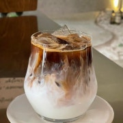 플랫화이트 메뉴 사진(네이버)