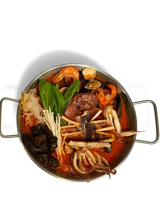 통오징어 짬뽕탕 메뉴 사진(네이버)