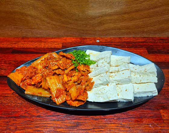 두부와 김치 메뉴 사진(네이버)