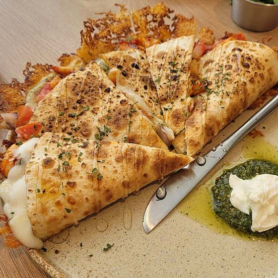 바질 새우 퀘사디아 메뉴 사진(네이버)