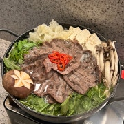 아롱사태 전골 메뉴 사진(네이버)