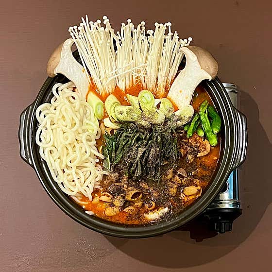 한밤 중 곱창전골 메뉴 사진(네이버)