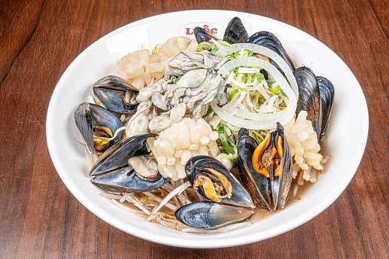 [겨울메뉴] 제철 굴 쌀국수 메뉴 사진(네이버)